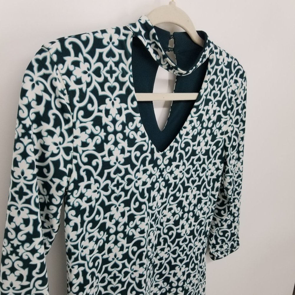 White House Black Market Reversible Shift Dress - Picture 7 of 10